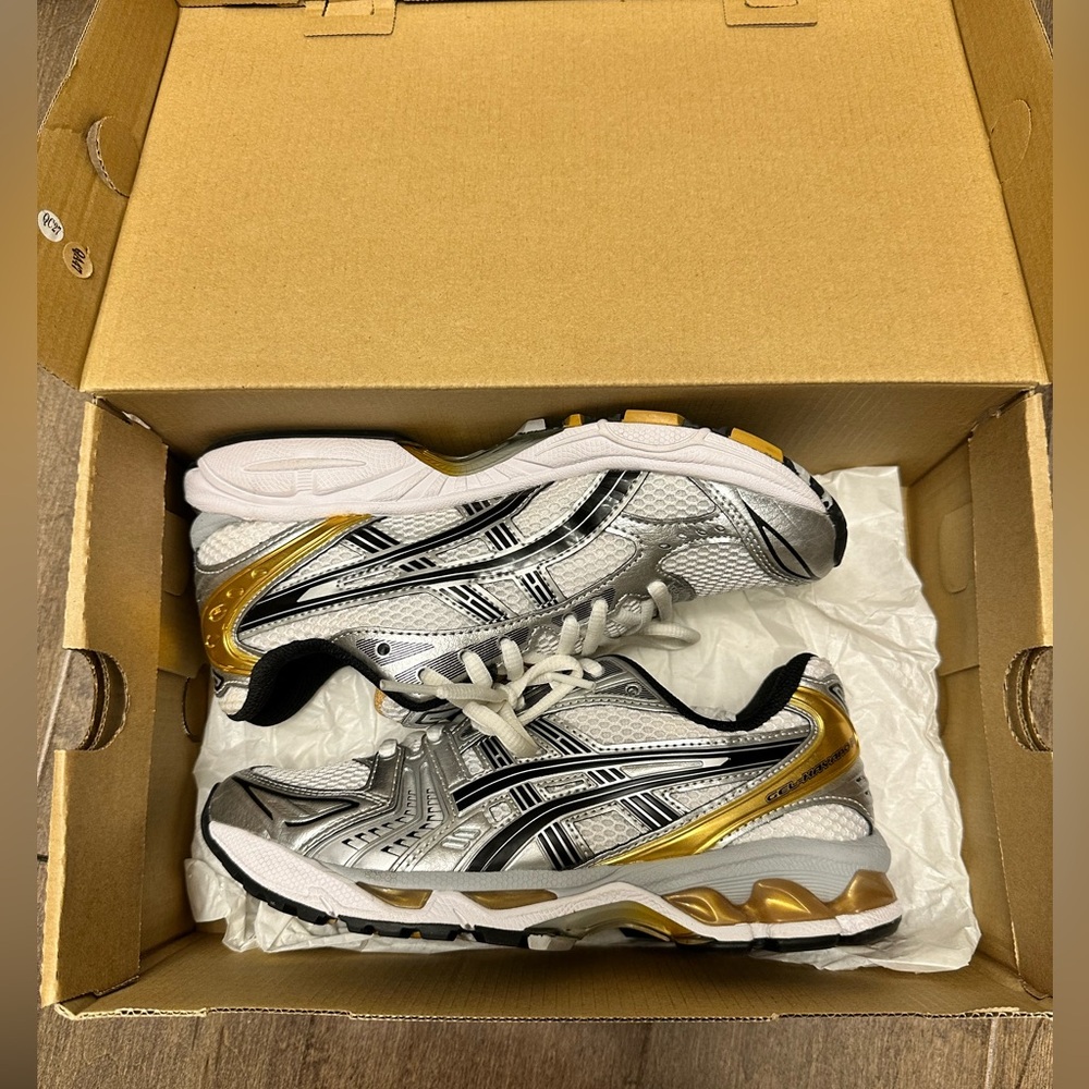 Asica Gel-Kayano 14 Men’s 4.5 Women's 6 Like-New!!!